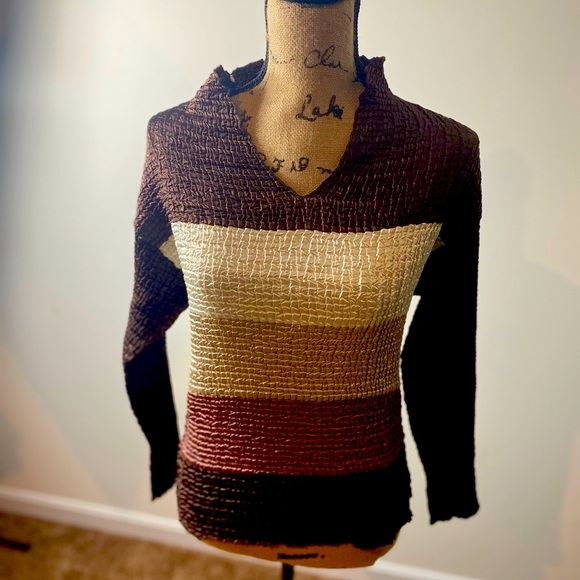 Top brown and beige - Picture 2 of 3